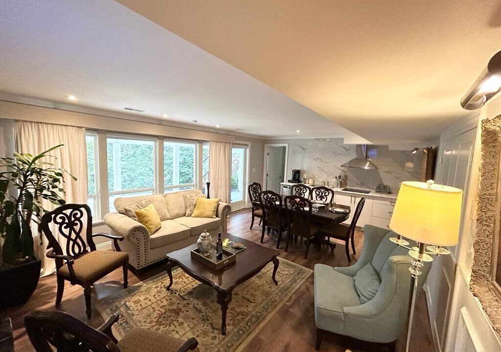 Photo of Livingroom in West Vancouver