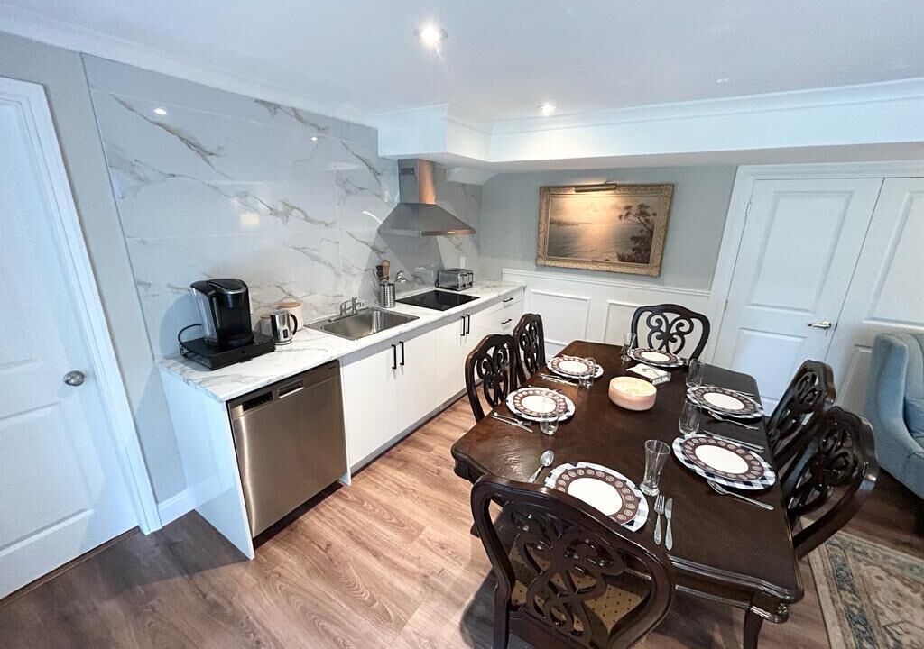 Photo of Kitchen in West Vancouver