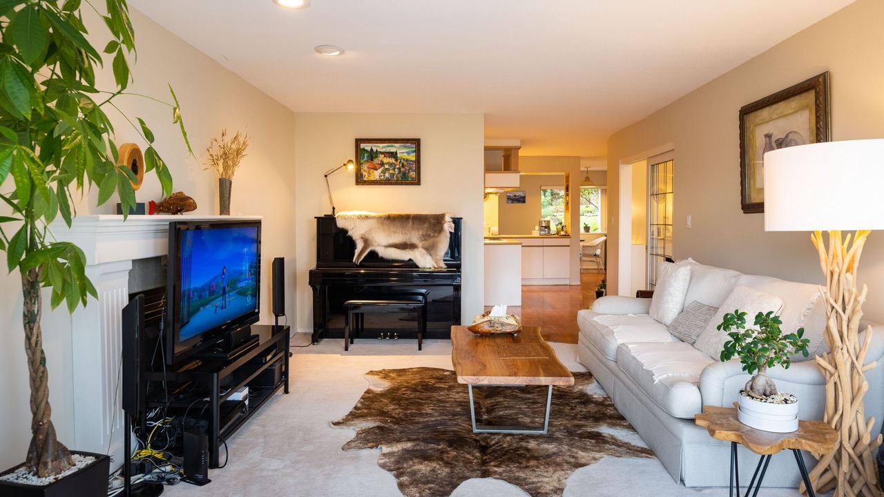 Photo of Bedroom in Caulfeild