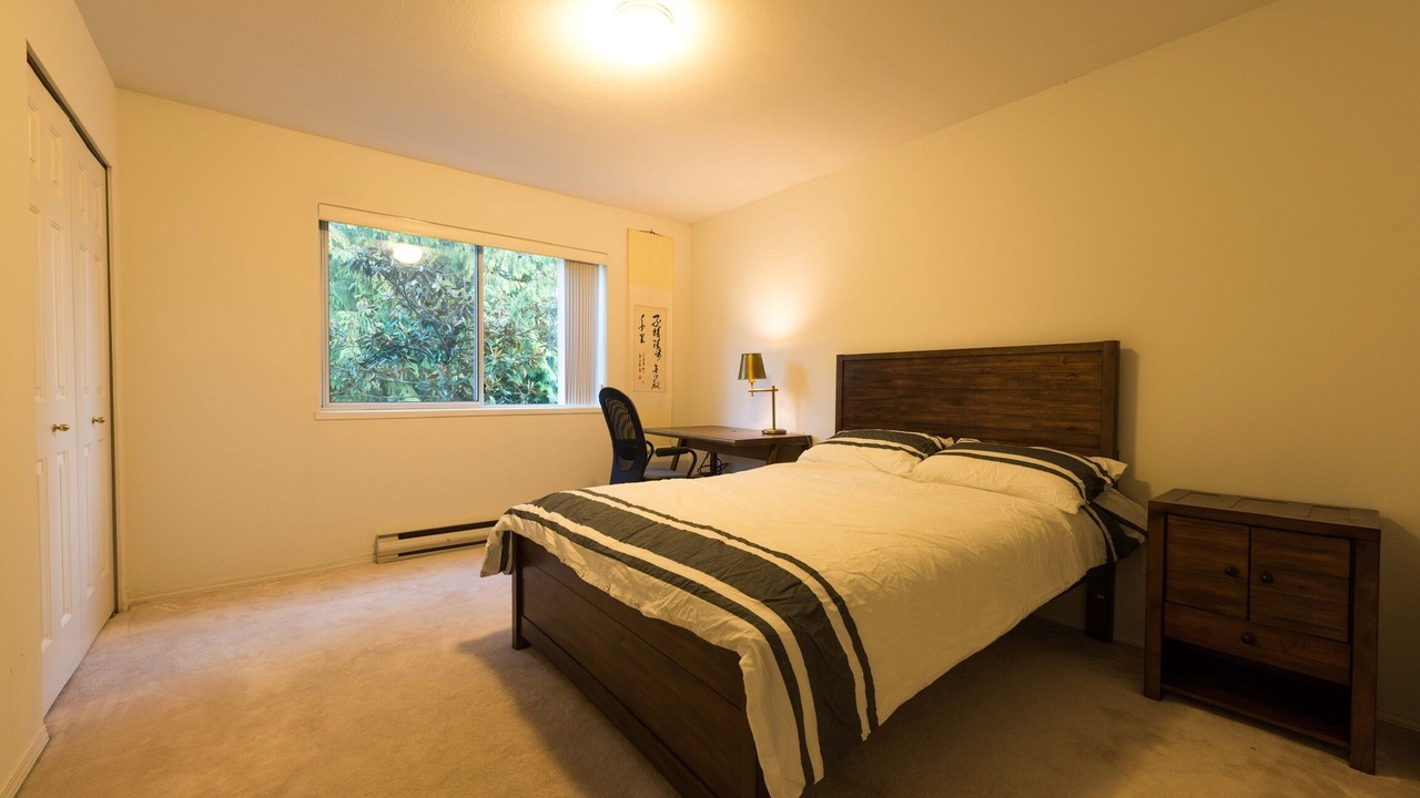 Photo of Bedroom in Caulfeild