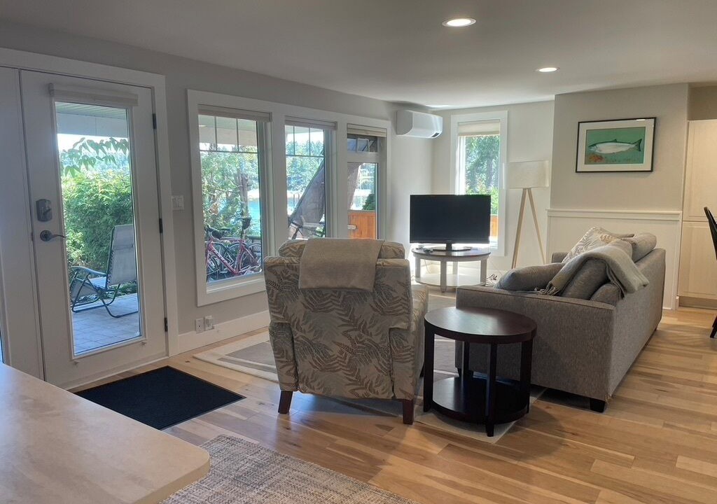 Photo of Livingroom in North Saanich