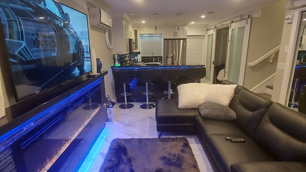 Photo of Livingroom in Vancouver South