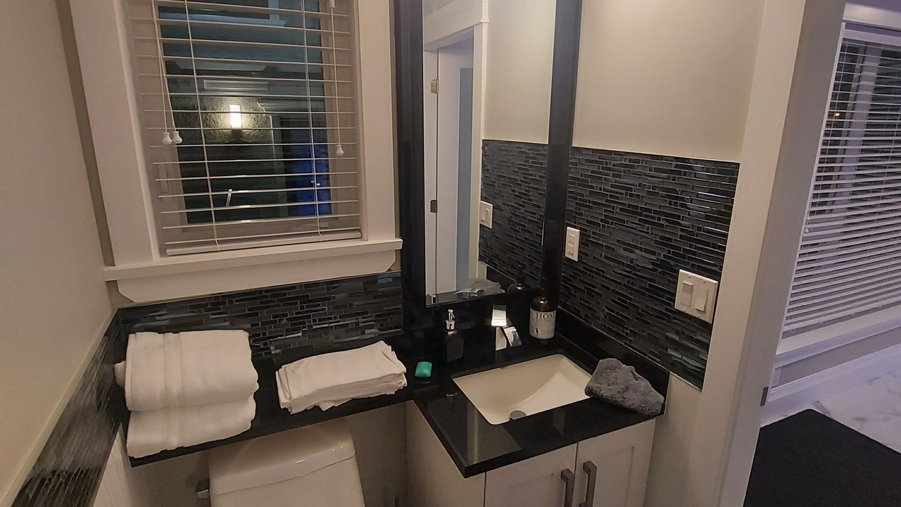 Photo of Bathroom in Vancouver South