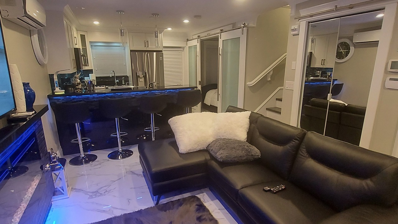 Photo of Livingroom in Vancouver South
