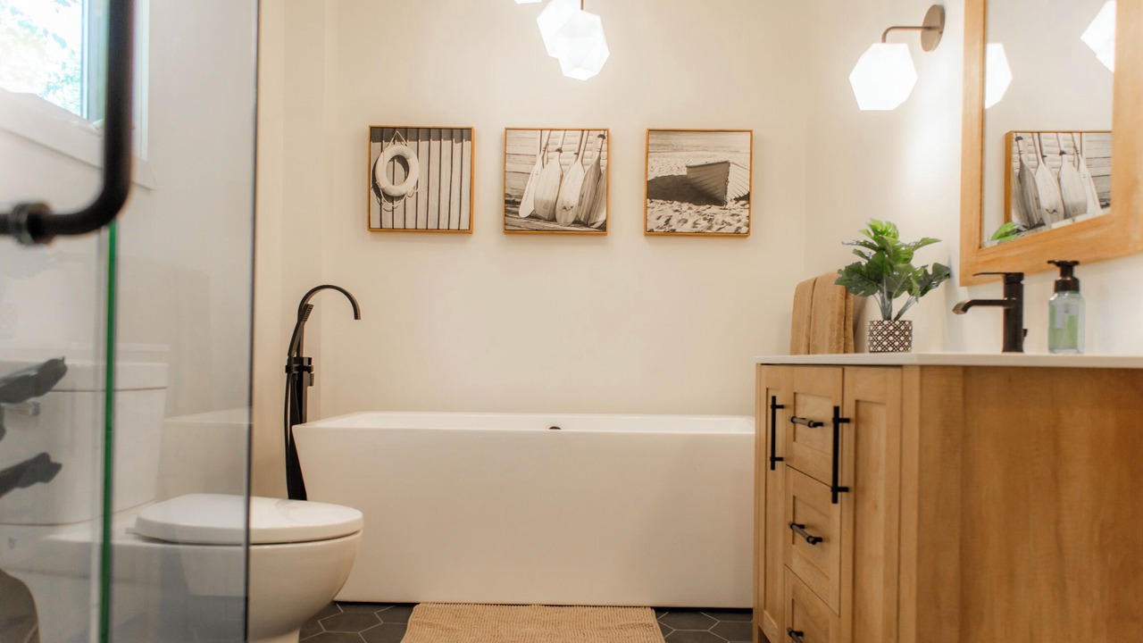 Photo of Bathroom in Redbridge