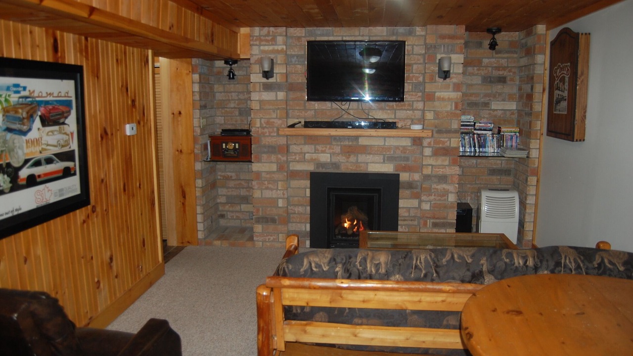 Photo of Livingroom in Lake of Bays