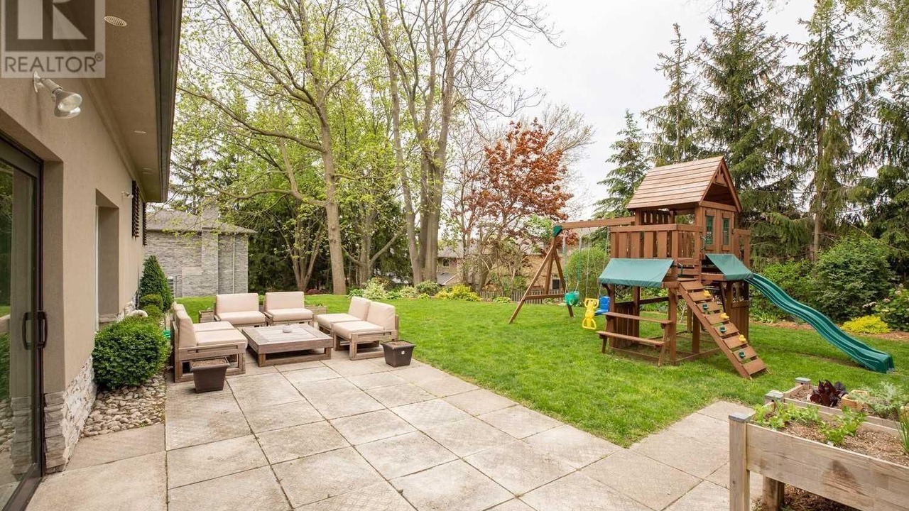 Photo of Patio Balcony in Clarkson-Lorne Park