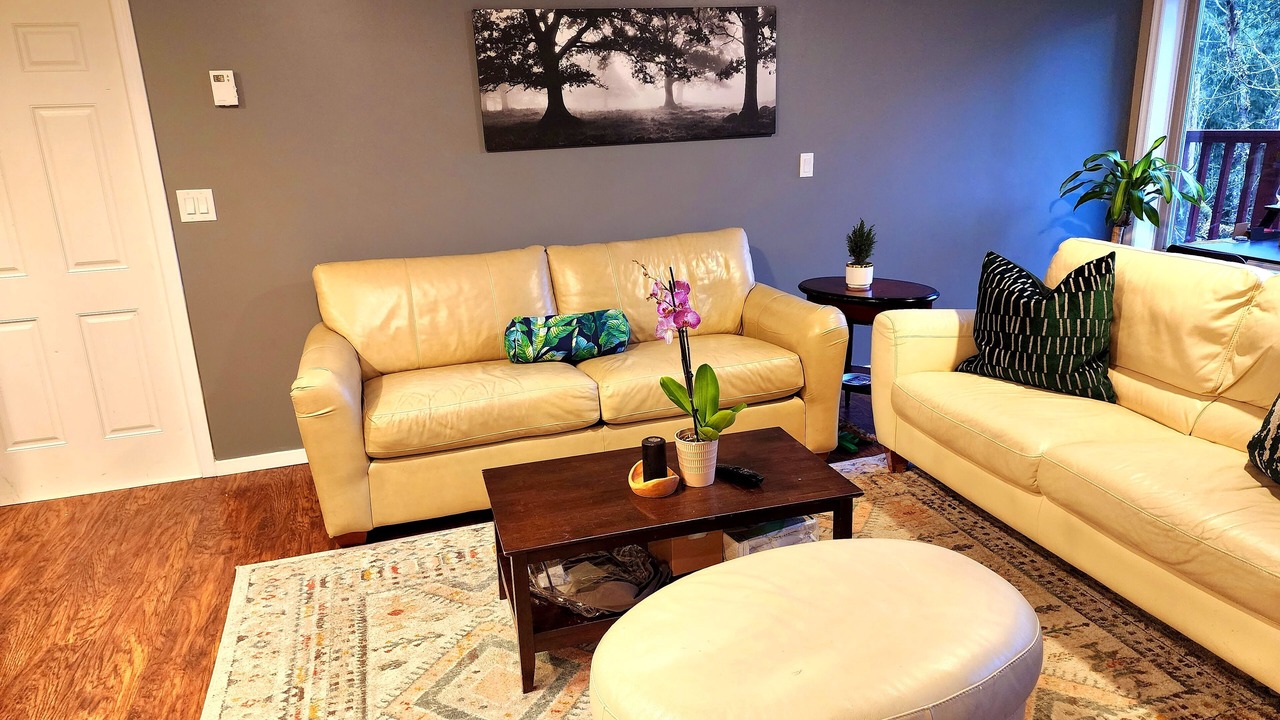 Photo of Livingroom in Metchosin