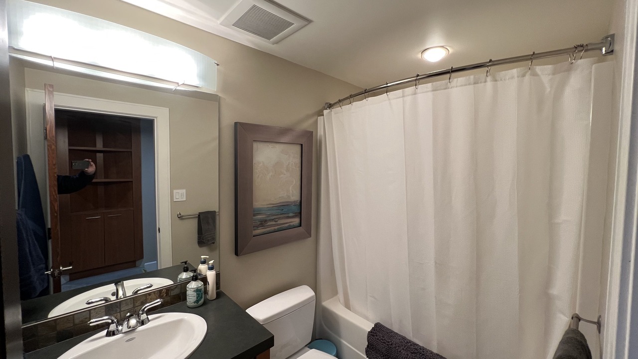 Photo of Bathroom in Gonzales