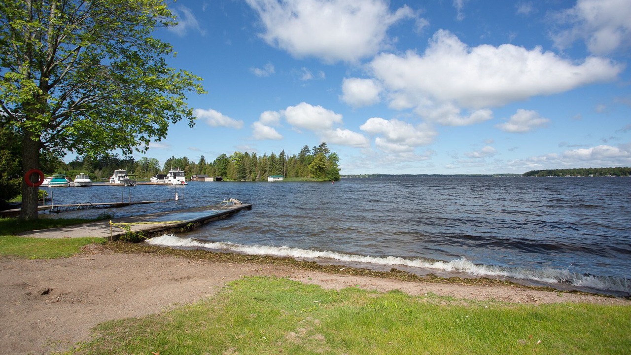 Photo of Others in Lindsay