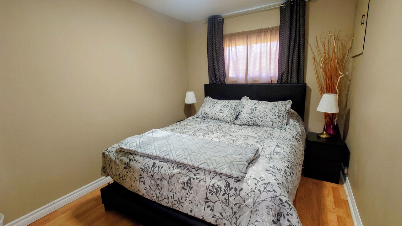 Photo of Bedroom in Linkletter