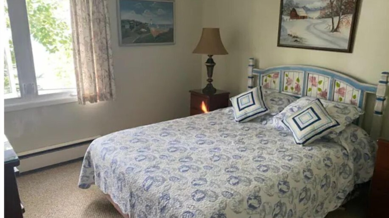 Photo of Bedroom in Albert Bridge
