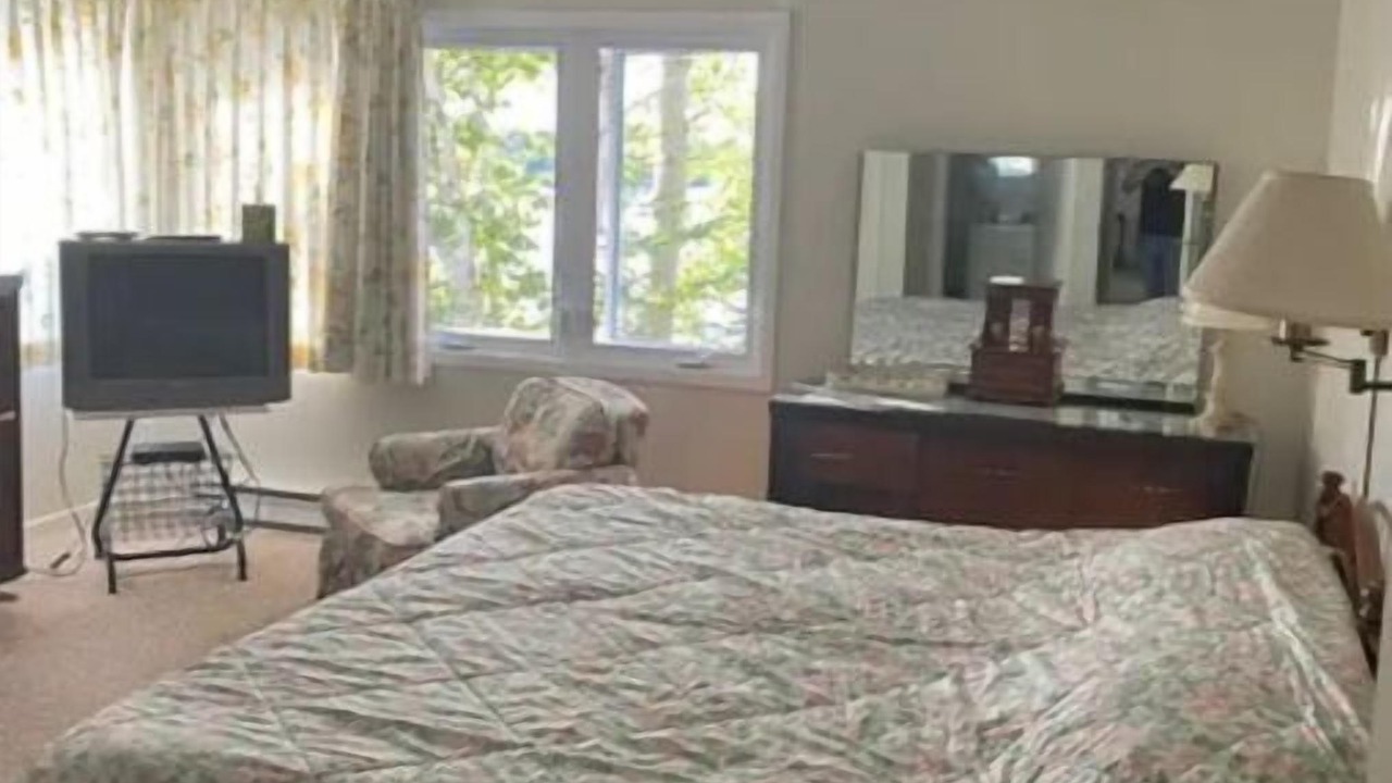 Photo of Bedroom in Albert Bridge