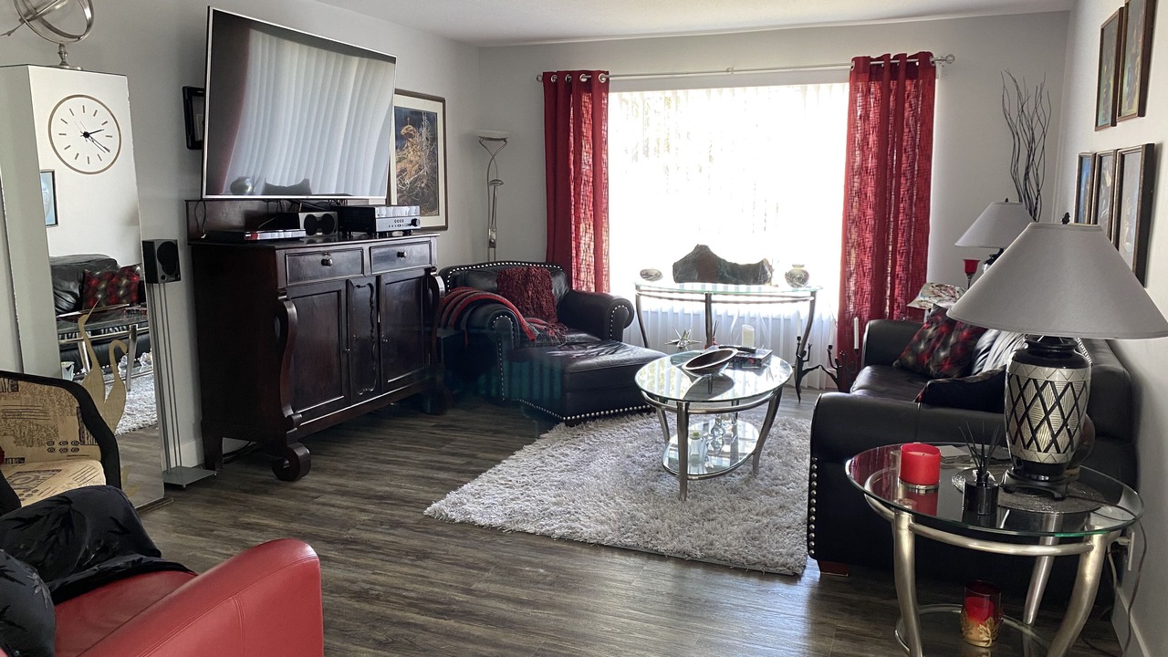 Photo of Livingroom in South Lethbridge