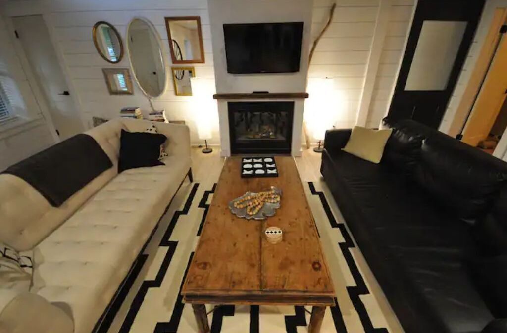 Photo of Livingroom in Niagara Falls