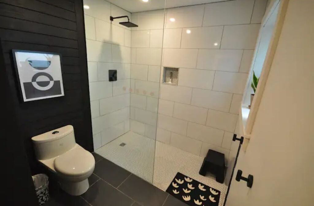 Photo of Bathroom in Niagara Falls