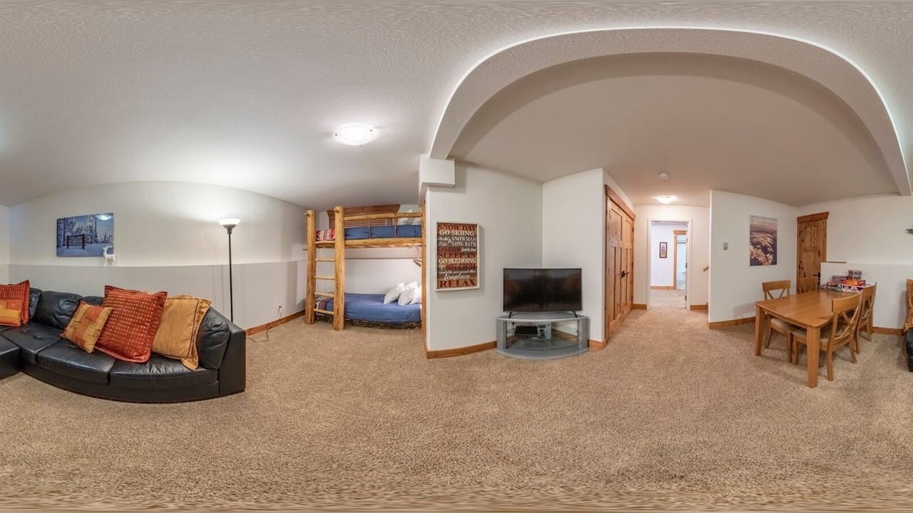 Photo of Bedroom in East Kootenay