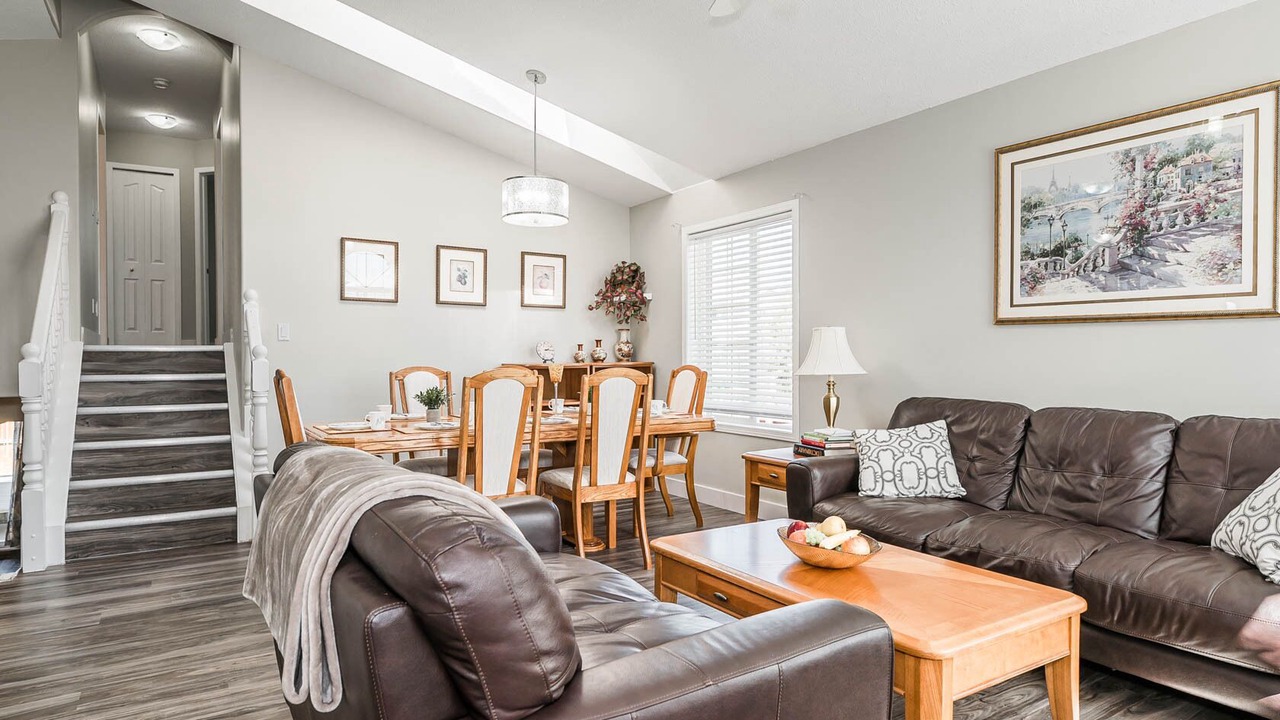 Photo of Livingroom in Calgary