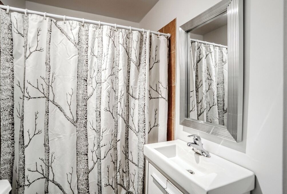 Photo of Bathroom in De Lorimier