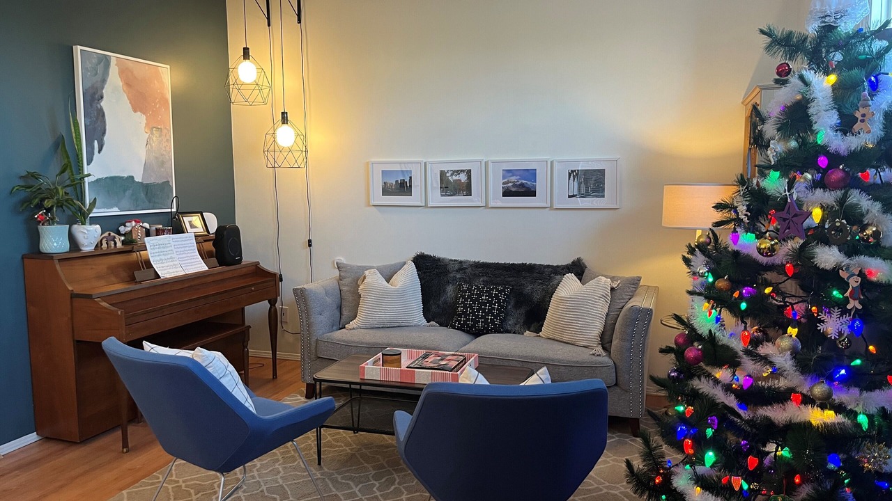 Photo of Livingroom in Southeast Calgary