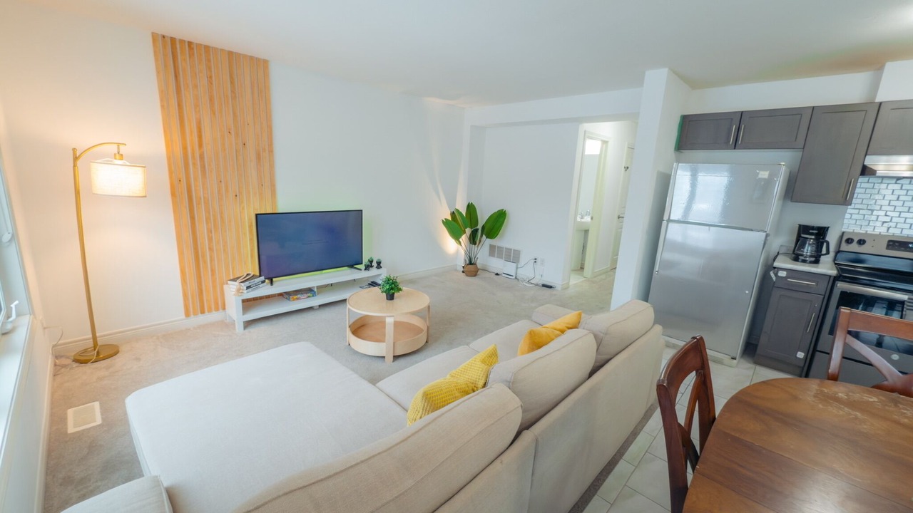 Photo of Livingroom in Thorold