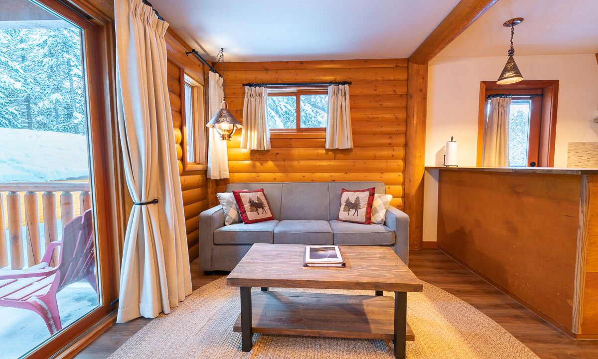 Photo of Livingroom in Lake Louise