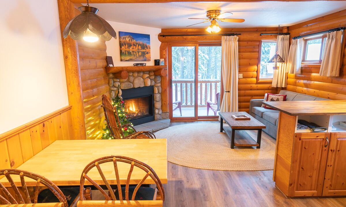 Photo of Livingroom in Lake Louise