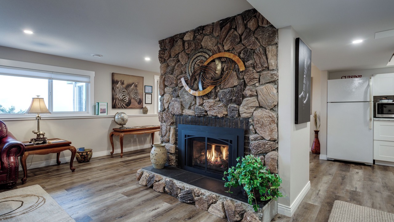 Photo of Livingroom in West Kelowna Estates