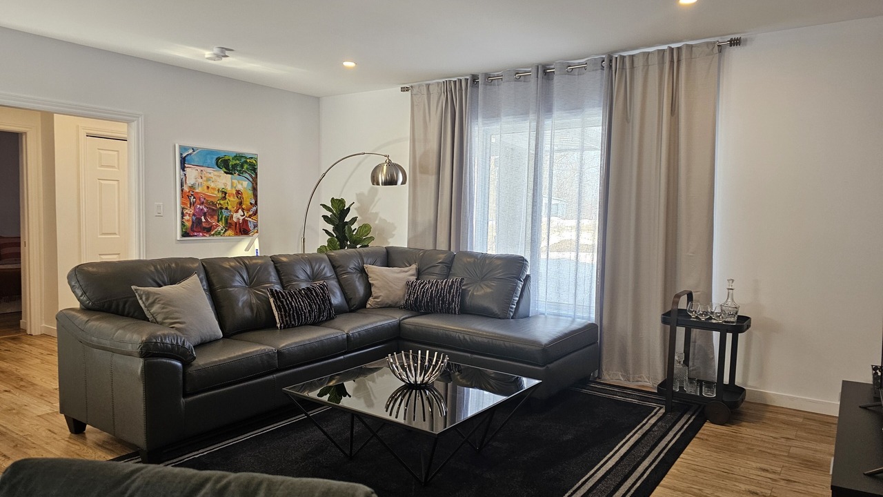 Photo of Livingroom in Ste Petronille