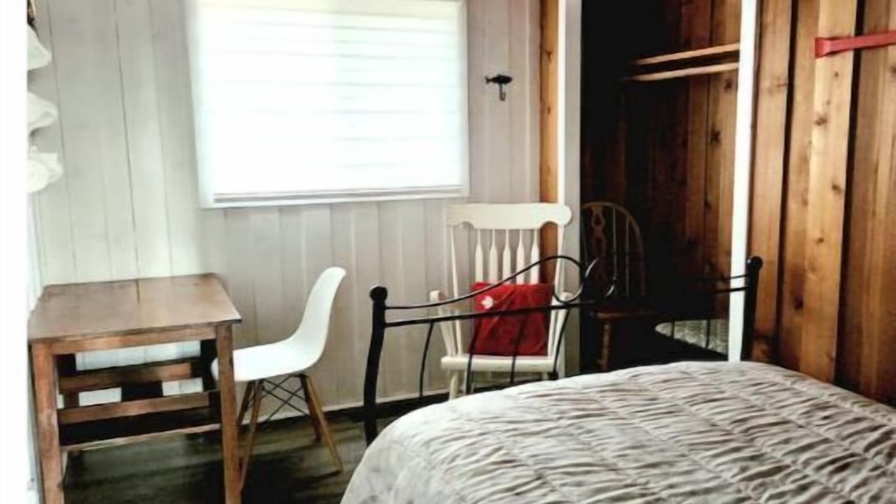 Photo of Bedroom in Gravenhurst