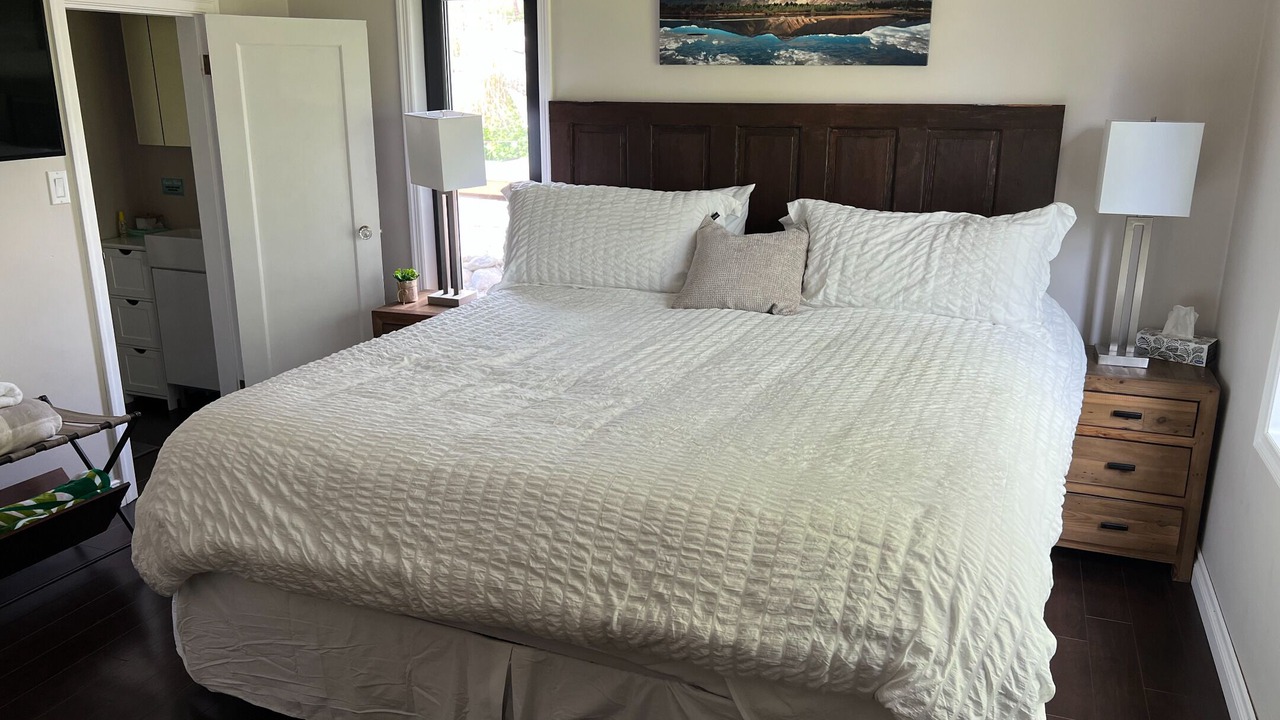 Photo of Bedroom in Okanagan-Similkameen