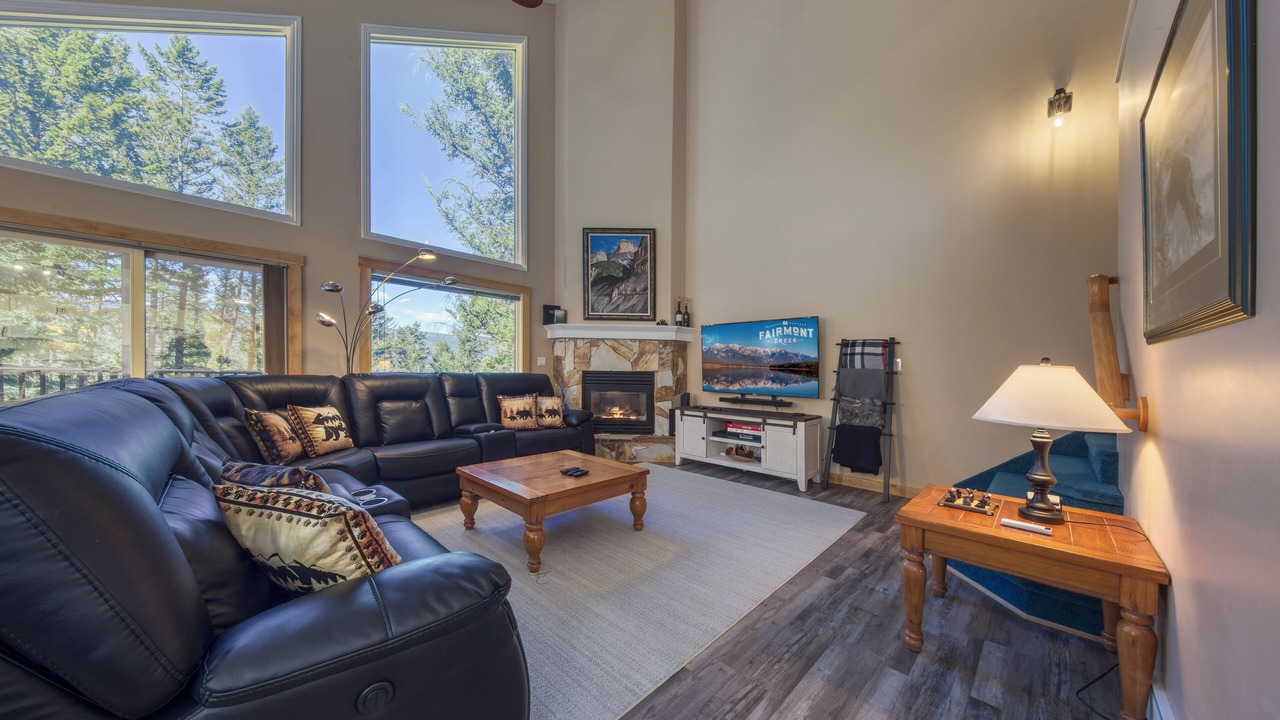 Photo of Livingroom in East Kootenay