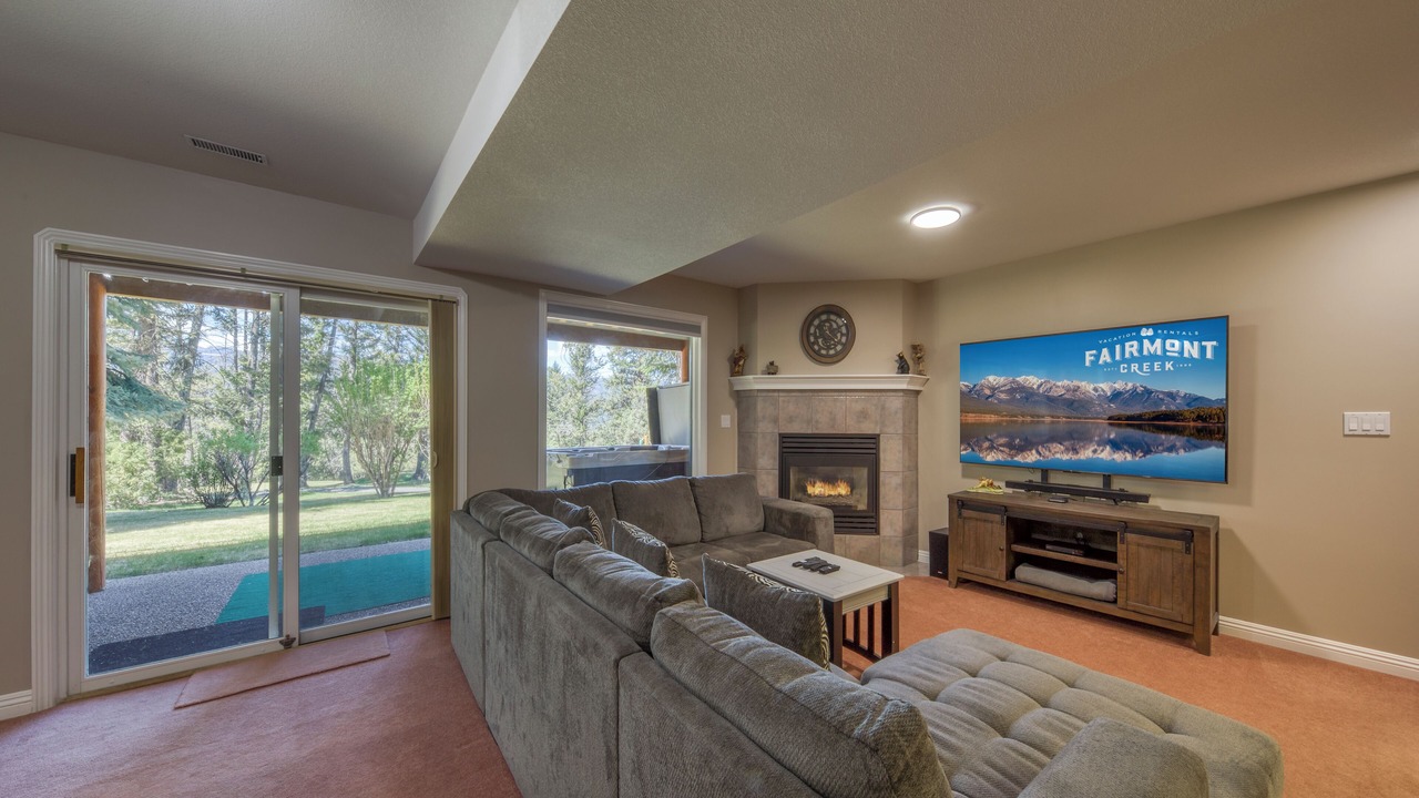 Photo of Livingroom in East Kootenay