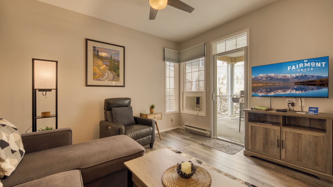 Photo of Livingroom in East Kootenay