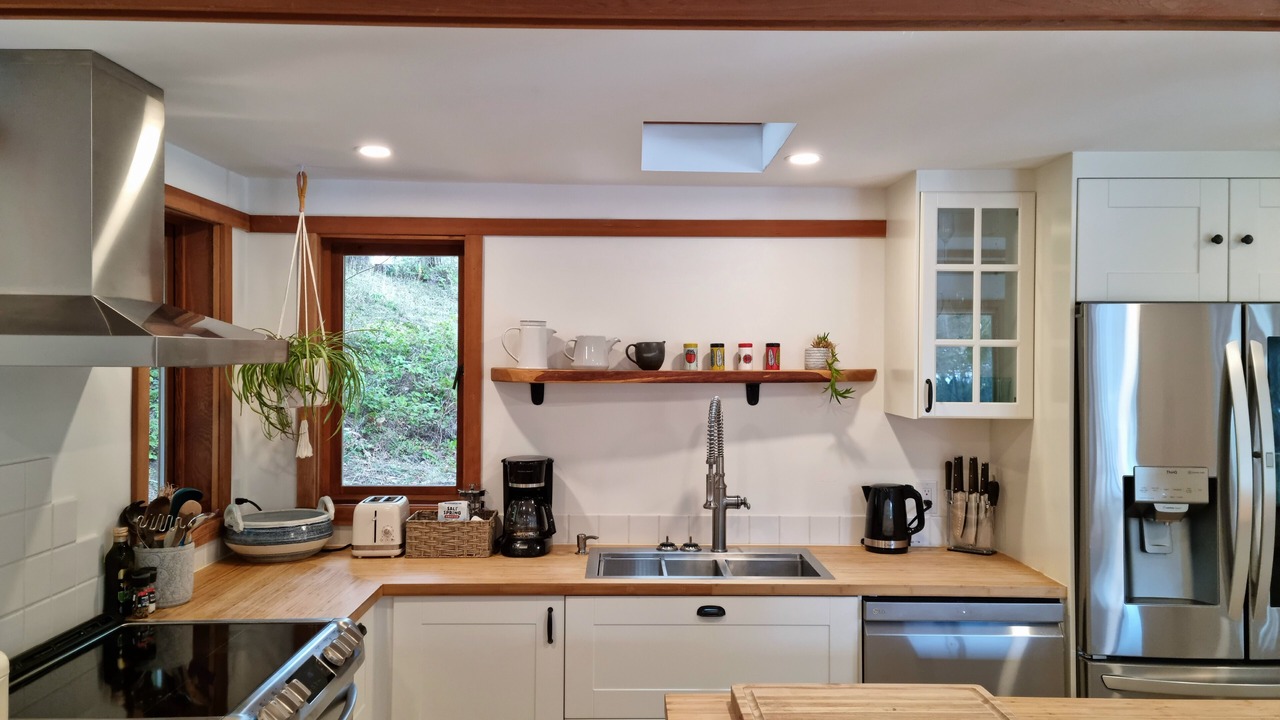 Photo of Kitchen in Salt Spring Island