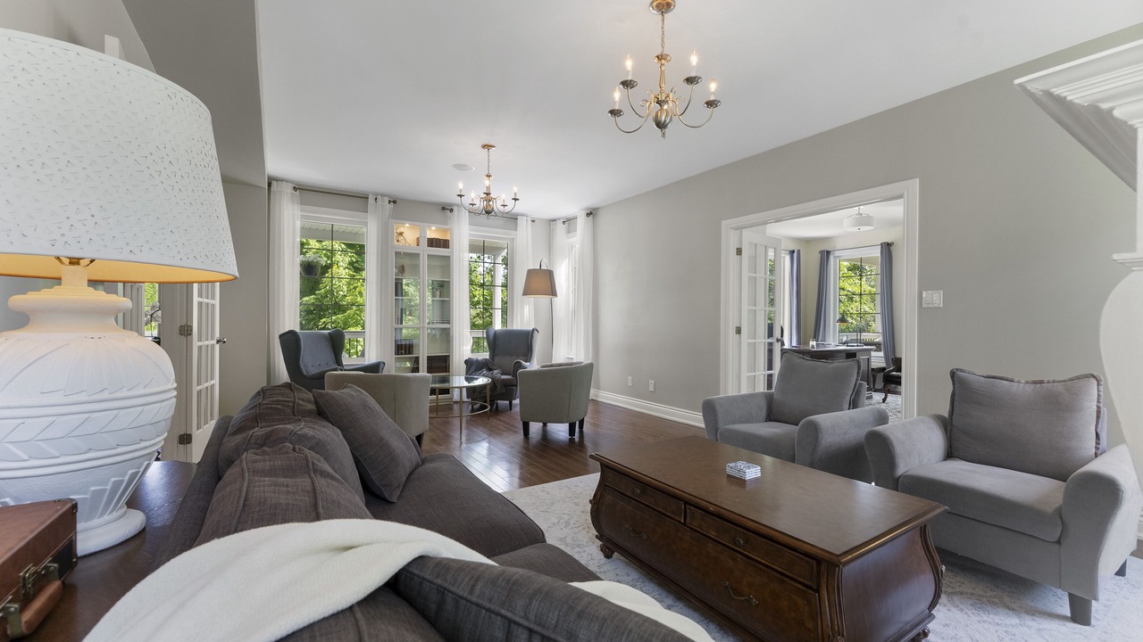Photo of Livingroom in McNab/Braeside