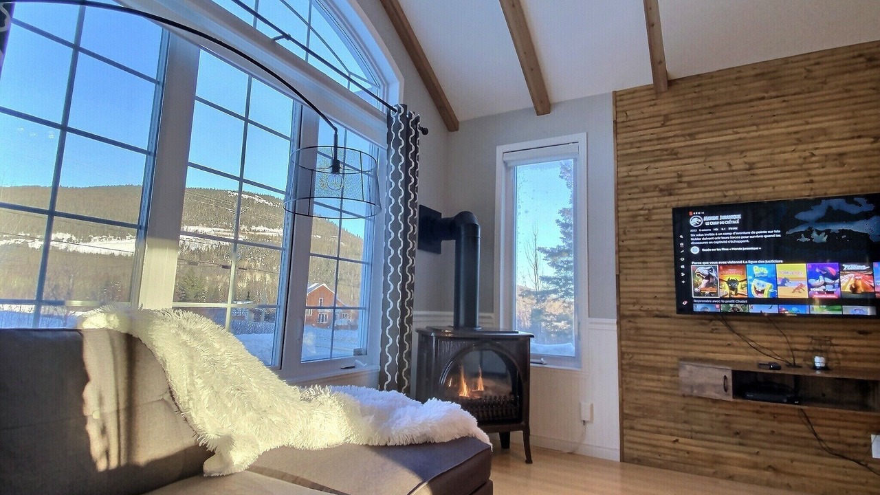 Photo of Livingroom in Petite-Riviere-Saint-Francois