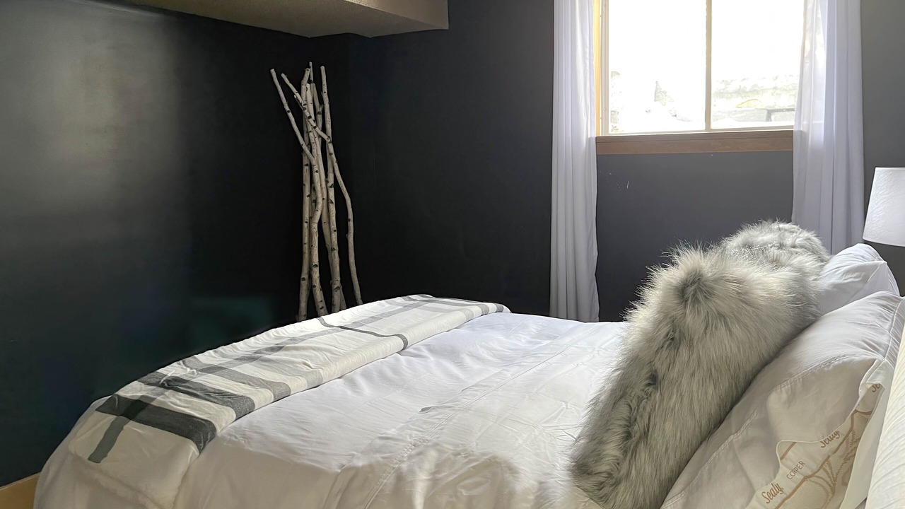 Photo of Bedroom in Springwater