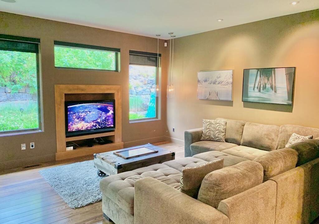 Photo of Livingroom in Central Okanagan