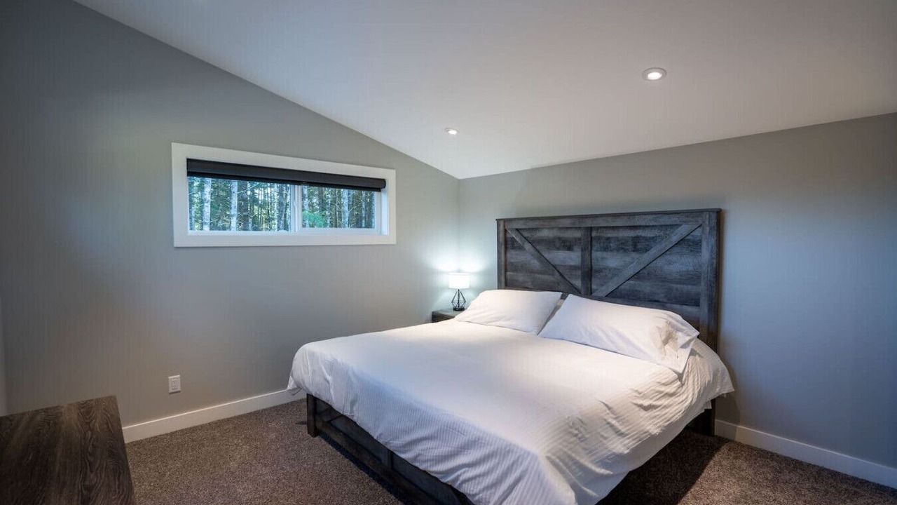 Photo of Bedroom in Port Alberni