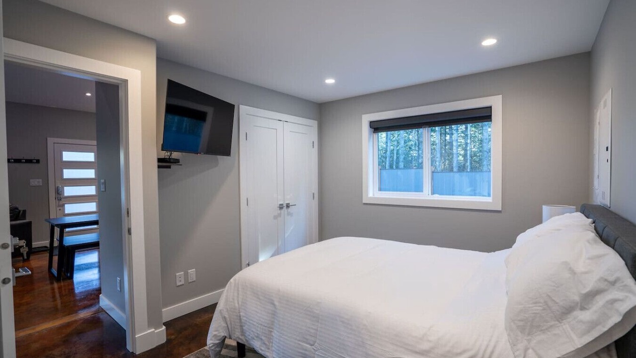 Photo of Bedroom in Port Alberni