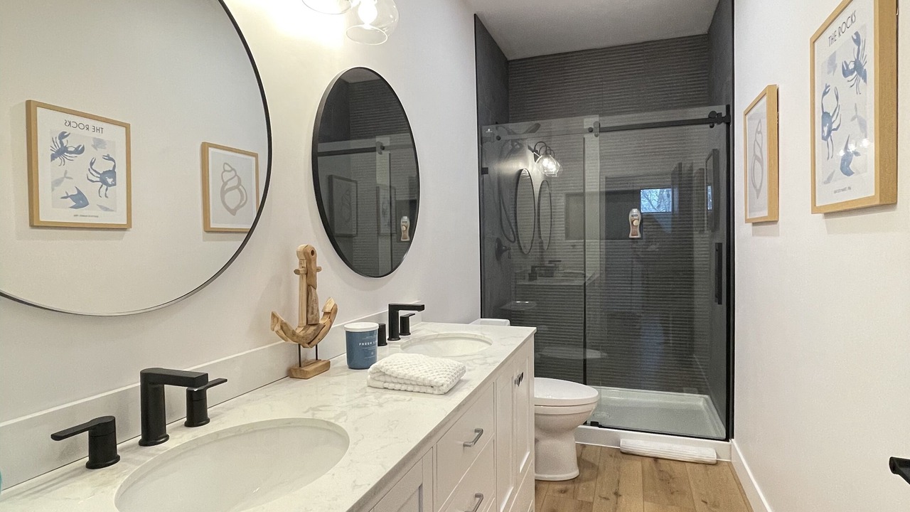 Photo of Bathroom in Silver Sands