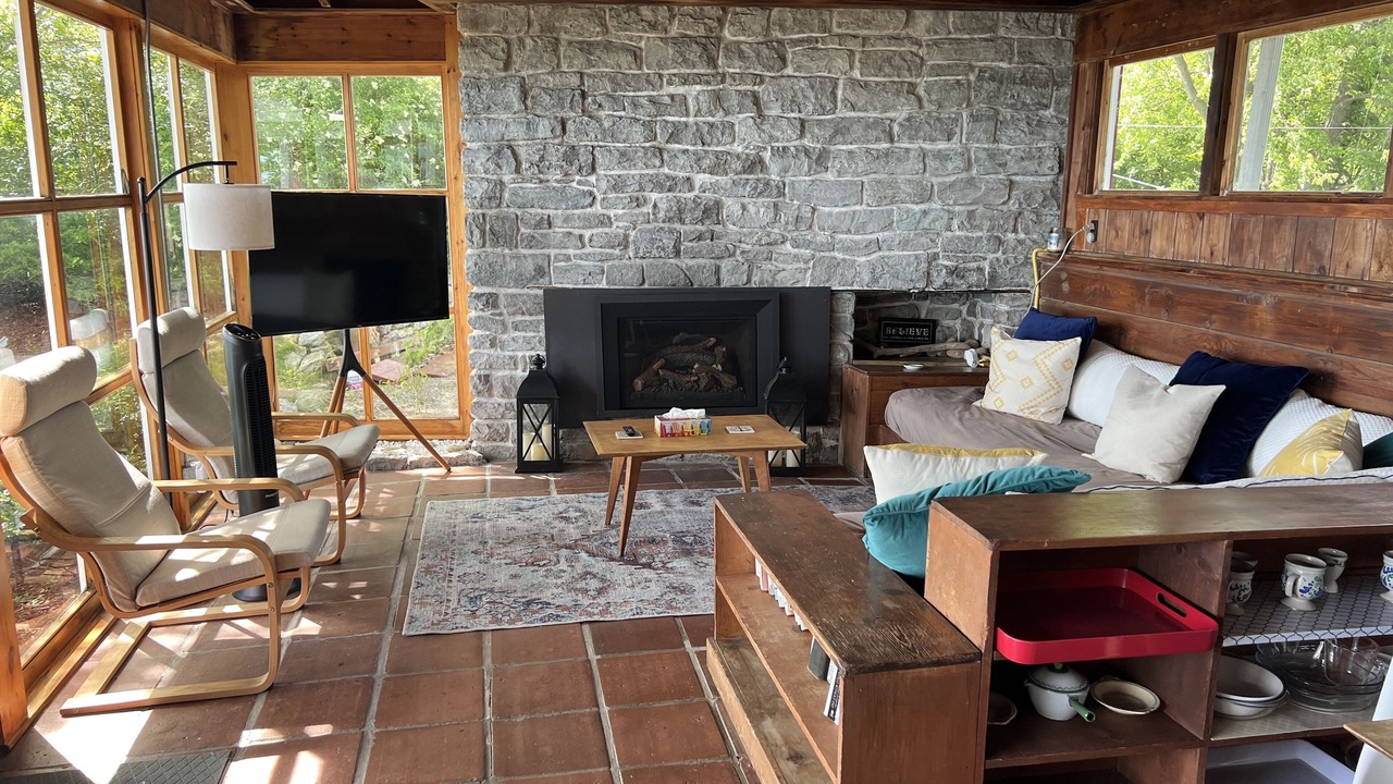 Photo of Livingroom in Ontario