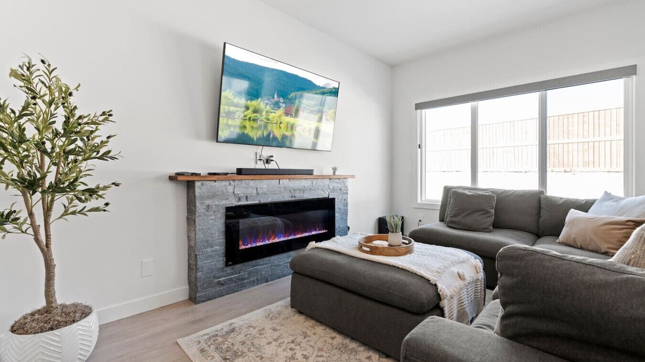 Photo of Livingroom in West Edmonton