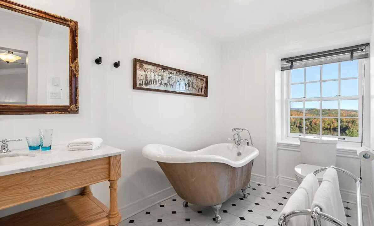 Photo of Bathroom in Sainte-Agathe-des-Monts