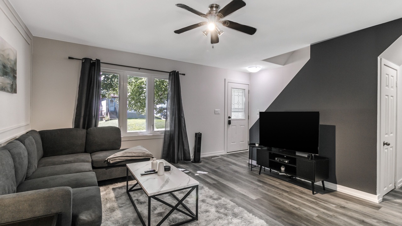 Photo of Livingroom in Sudbury