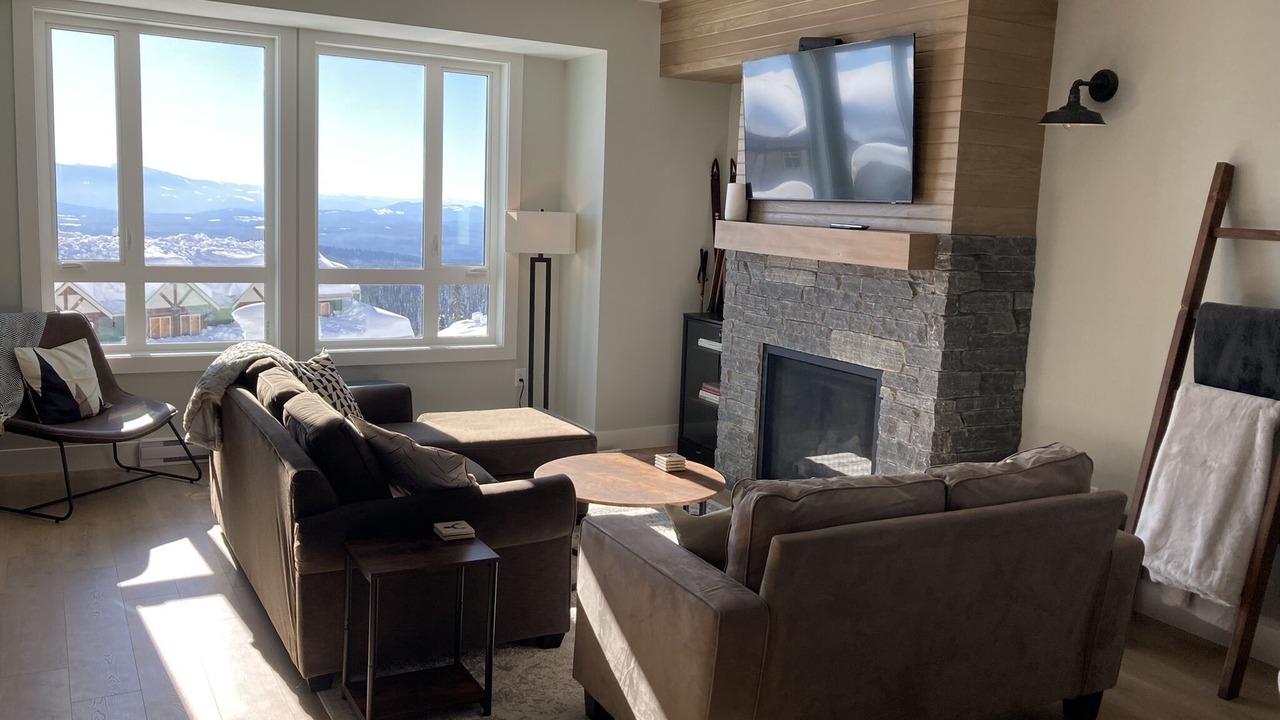 Photo of Livingroom in Snow Pine Estates