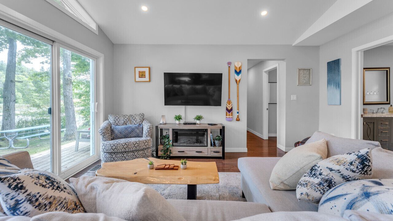Photo of Livingroom in Leeds and the Thousand Islands