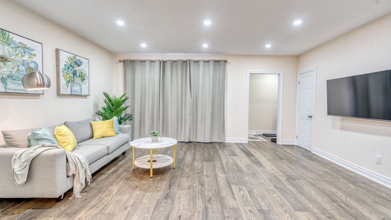 Photo of Livingroom in Niagara Falls