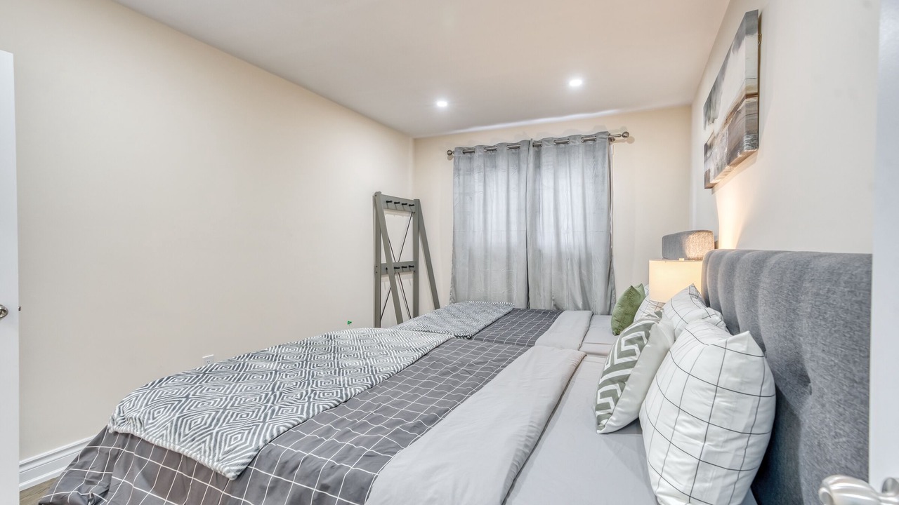 Photo of Bedroom in Niagara Falls